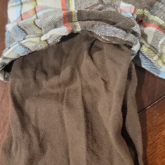 (J13) Cherokee long sleeve button up shirt, size 5T, boys - Picture 4 of 4